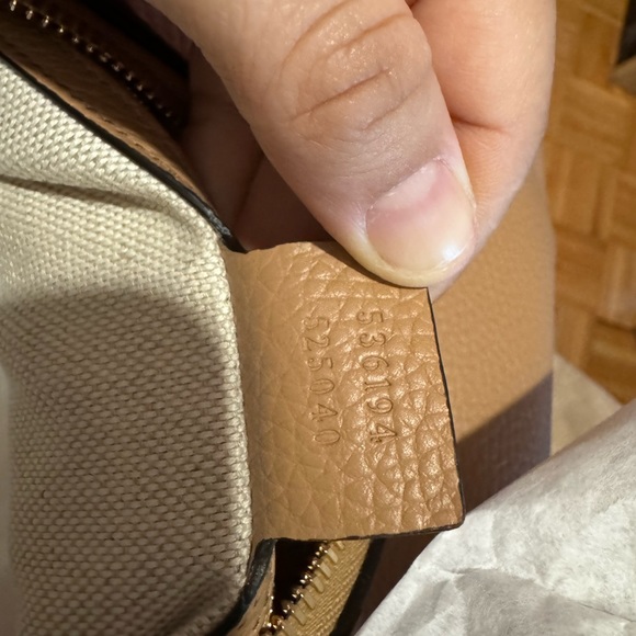 New Authentic Gucci SoHo tote - Picture 4 of 12